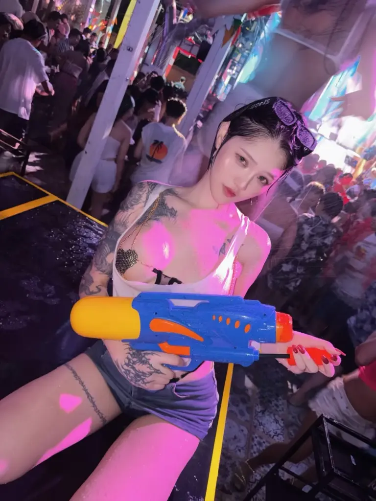 Mueylix โป๊